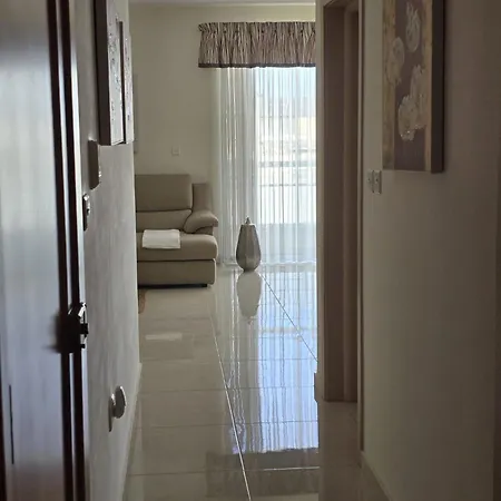 Seabreeze Apartment